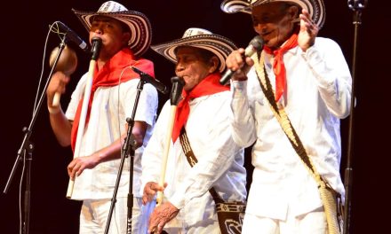 Le rythme ancestral des Caraïbes colombiennes : gaitas, tambours et tradition vivante