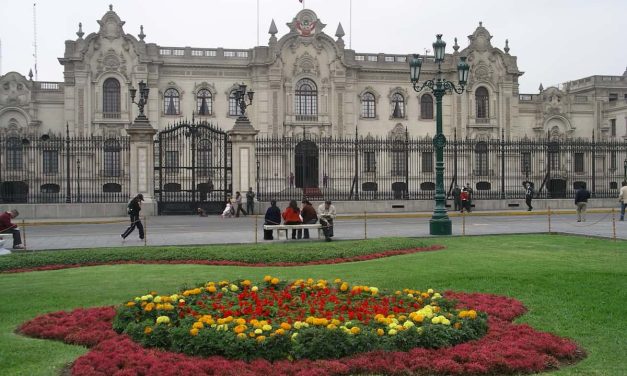 Élections générales au Pérou : la violence contre les  femmes est-elle un sujet secondaire ?
