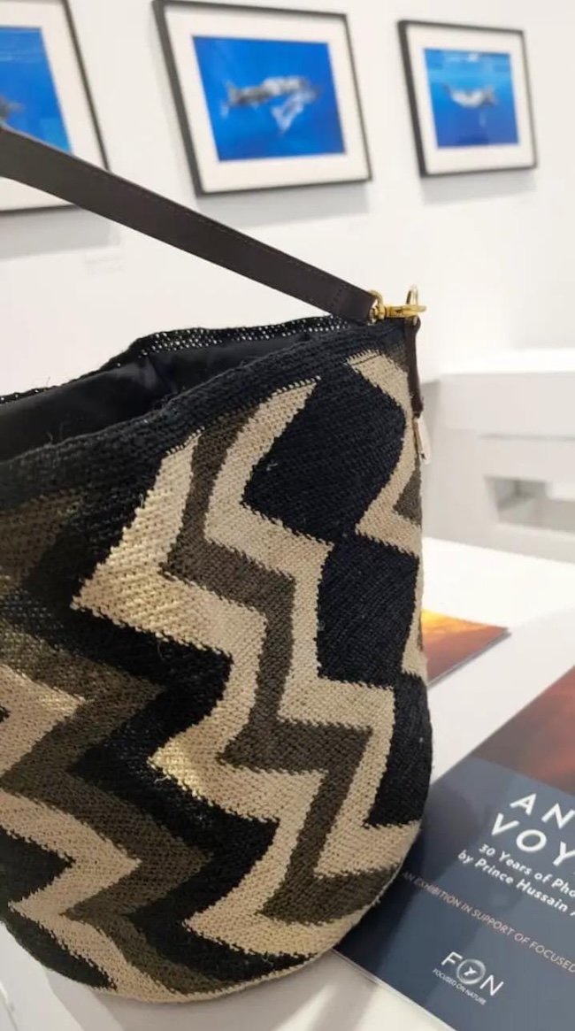 Création textile artisanale aux motifs géométriques latino-américains